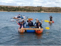 juego de teambuilding de construcción de balsas
